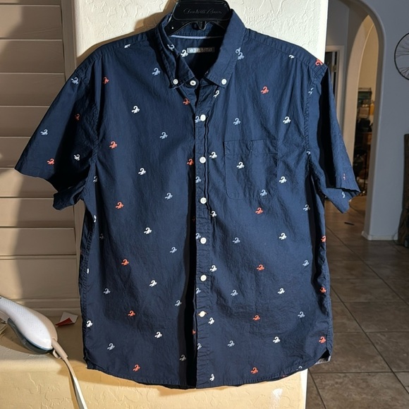 Michael Bastian Blue with Red White Blue Scorpions Printed Short Sleeve Shirt - Picture 1 of 6
